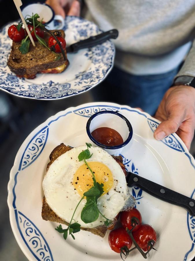 Edouard Garden Cafe Guest Room 더뷔 외부 사진
